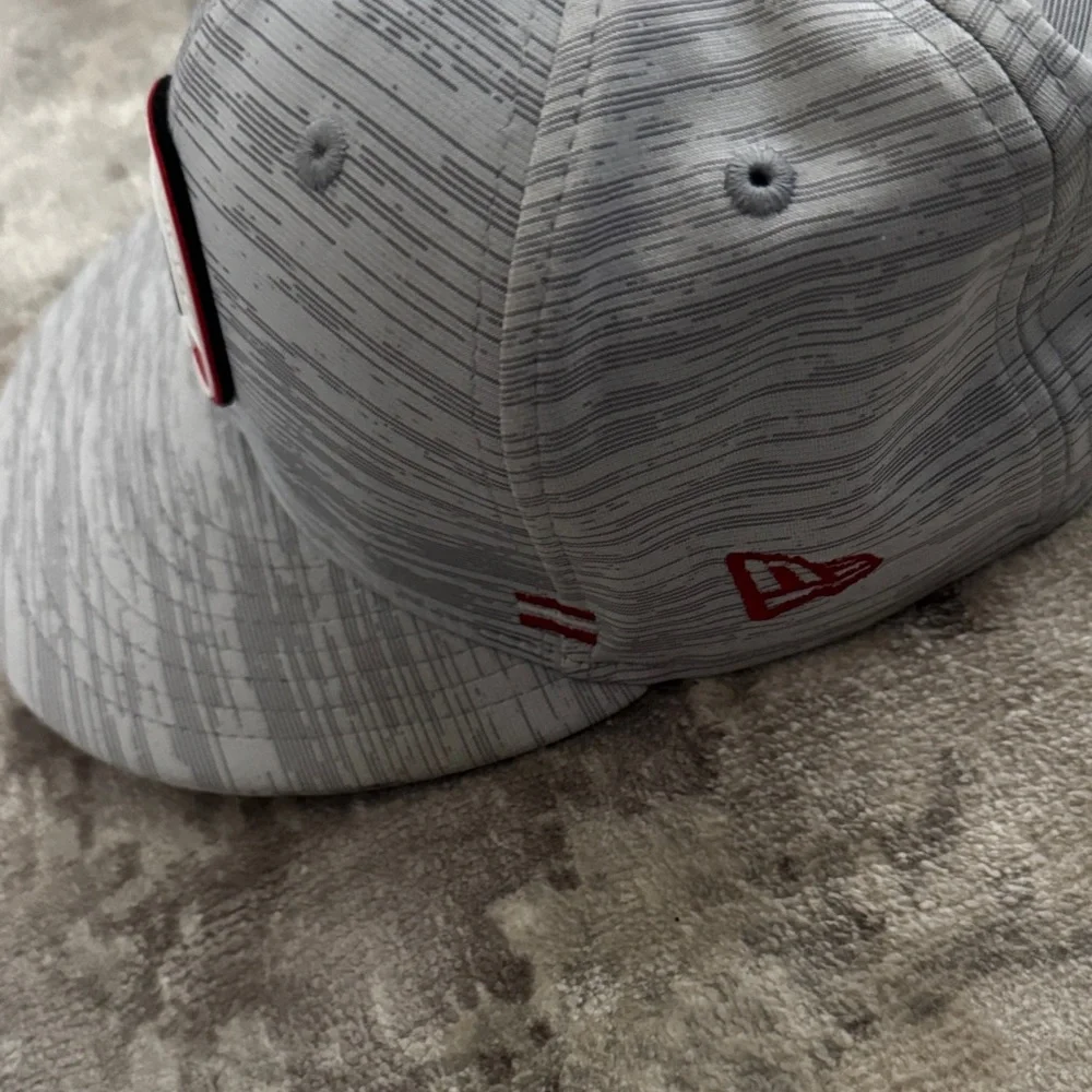 New Era San Francisco 49ers Gray Snapback Hat NFL Adjustable Cap OS